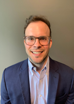 Ryan Siedlecki ’14 CLAS is the recipient of the VUAA 2025 Young Alumni Medal