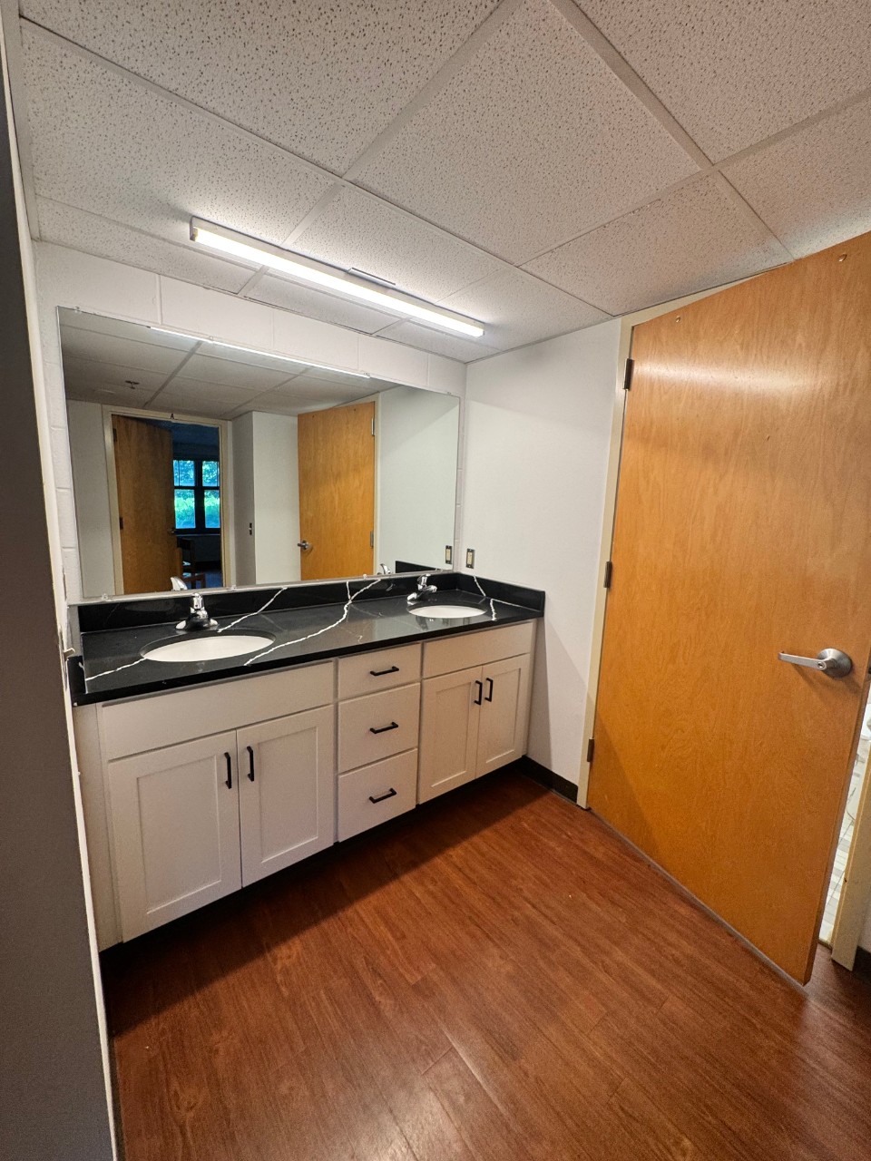 Vanity 2 Bedroom Vanity