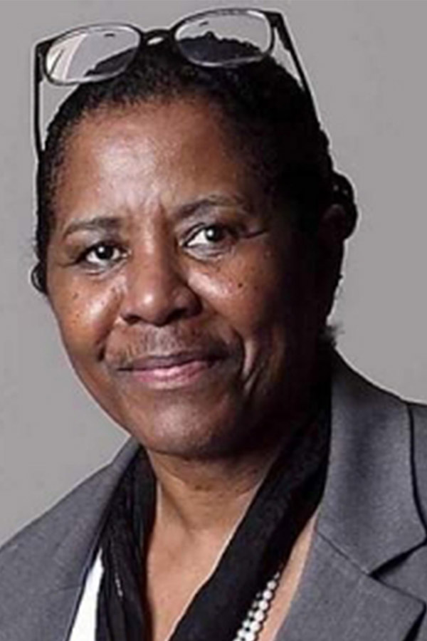 headshot of Gloria McNeal